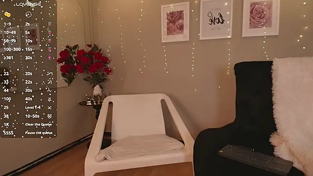 Snapshot of miaoconell chatting on 11/05/25, 01:11 miaoconell online show from 11/05/25, 01:11