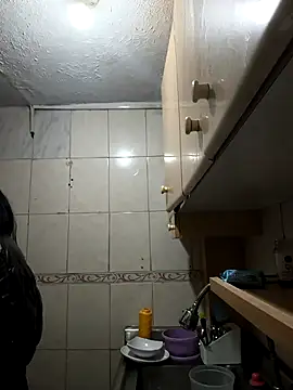 Snapshot of miaoconell chatting on 11/29/25, 10:24 miaoconell online show from 11/29/25, 10:24