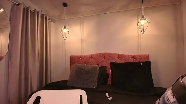 Snapshot of miaoconell chatting on 12/05/25, 09:00 miaoconell online show from 12/05/25, 09:00