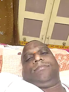 Snapshot of beyondthelines123 chatting on 03/13/25, 03:50 beyondthelines123 online show from 03/13/25, 03:50