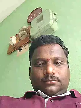 Snapshot of beyondthelines123 chatting on 09/30/25, 03:44 beyondthelines123 online show from 09/30/25, 03:44