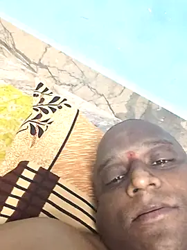 Snapshot of beyondthelines123 chatting on 10/06/25, 02:58 beyondthelines123 online show from 10/06/25, 02:58