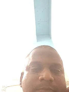 Snapshot of beyondthelines123 chatting on 10/17/25, 04:31 beyondthelines123 online show from 10/17/25, 04:31