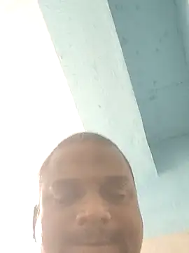 Snapshot of beyondthelines123 chatting on 10/31/25, 06:53 beyondthelines123 online show from 10/31/25, 06:53