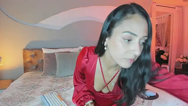 Elizabeth clark  online show from 12/19/25, 07:43