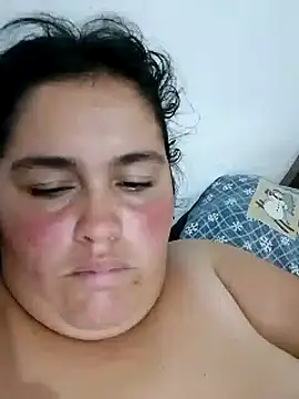 Snapshot of Lucecita03 chatting on 03/04/25, 02:10 Lucecita03 online show from 03/04/25, 02:10
