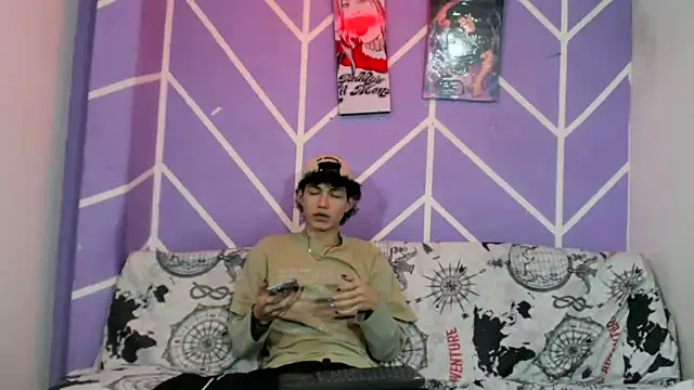 Snapshot of Maxxi_hot23 chatting on 09/18/25, 07:27 Maxxi hot23 online show from 09/18/25, 07:27