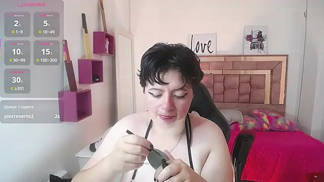 safyka online show from 09/19/25, 11:38