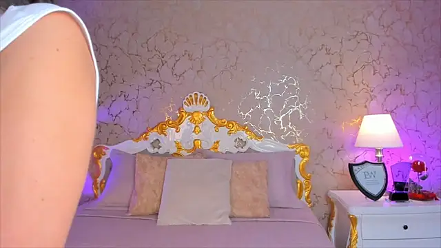 Snapshot of ScarlettWallace chatting on 10/31/25, 09:16 ScarlettWallace online show from 10/31/25, 09:16