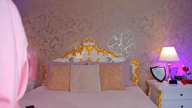 Snapshot of ScarlettWallace chatting on 11/01/25, 04:53 ScarlettWallace online show from 11/01/25, 04:53