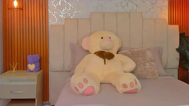 ScarlettWallace online show from 01/09/26, 04:21