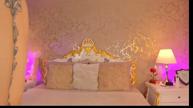 ScarlettWallace online show from 02/03/26, 10:04