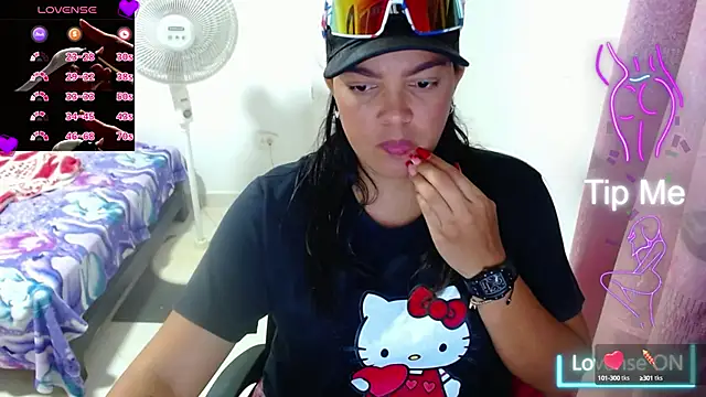Snapshot of astrii_33 chatting on 03/06/25, 10:26 astrii 33 online show from 03/06/25, 10:26