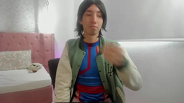 loverisu-coral online show from 02/02/26, 09:02