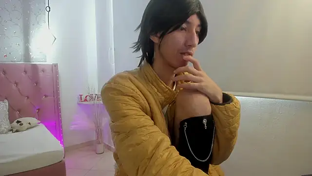 loverisu-coral online show from 03/02/26, 08:59