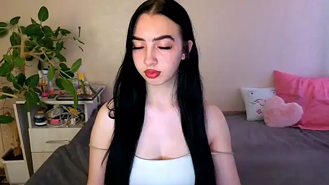 Snapshot of WildKittenX_ chatting on 06/23/26, 03:59 WildKittenX online show from 06/23/26, 03:59