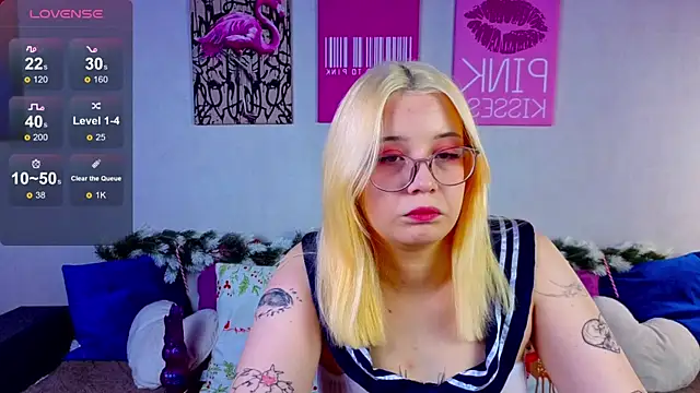 AuroraPrincess online show from 12/22/25, 01:19