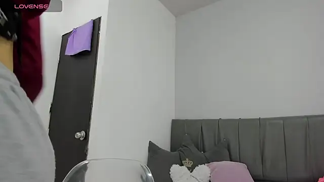 Snapshot of Bonniie_22 chatting on 10/11/25, 10:47 Bonniie 22 online show from 10/11/25, 10:47