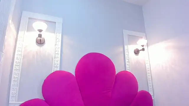 Bonniie 22 online show from 10/25/25, 02:02