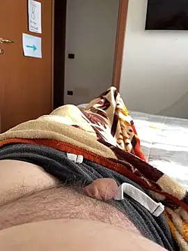 Snapshot of littletoy64 chatting on 11/10/25, 09:08 littletoy64 online show from 11/10/25, 09:08