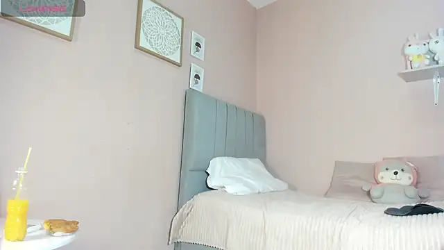 mary cute9 online show from 11/22/25, 12:26