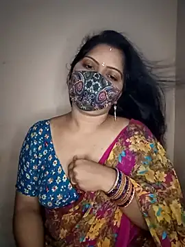 Snapshot of Bagi-Sexy chatting on 03/03/25, 05:39 Bagi-Sexy online show from 03/03/25, 05:39