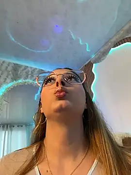 madisonjones- online show from 12/21/25, 07:10