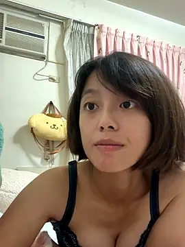 Snapshot of ladypaggy chatting on 10/09/25, 03:21 ladypaggy online show from 10/09/25, 03:21