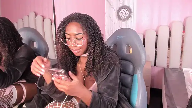 Qeen blackk online show from 04/21/26, 07:39