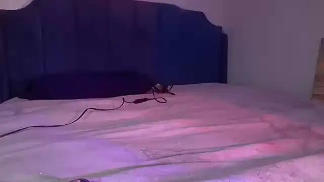 Snapshot of lovelyenigma365 chatting on 03/12/25, 05:57 lovelyenigma365 online show from 03/12/25, 05:57