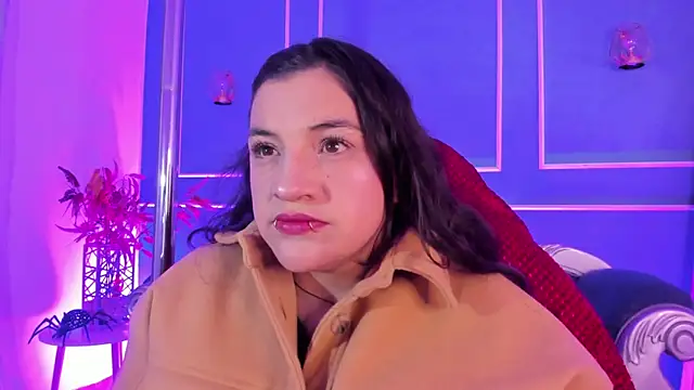 Snapshot of TaraTaylorr chatting on 02/06/26, 02:38 TaraTaylorr online show from 02/06/26, 02:38