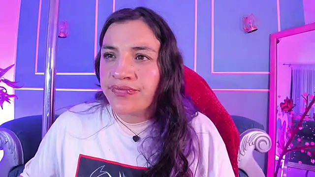 Snapshot of TaraTaylorr chatting on 02/15/26, 07:51 TaraTaylorr online show from 02/15/26, 07:51