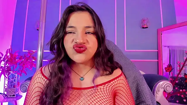 Snapshot of TaraTaylorr chatting on 02/19/26, 03:24 TaraTaylorr online show from 02/19/26, 03:24