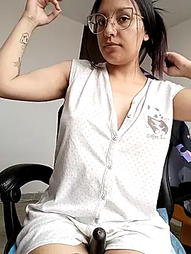 MiaStarts online show from 05/27/26, 12:24