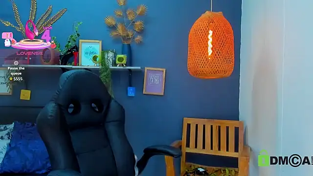 yessila parker online show from 03/15/26, 09:26