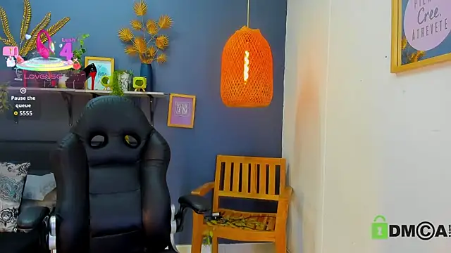 yessila parker online show from 04/12/26, 09:14