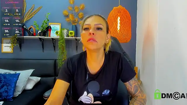 yessila parker online show from 04/19/26, 08:57