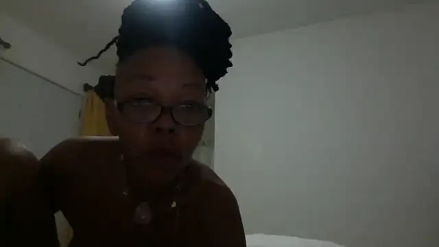 Ladyzee25 online show from 09/24/25, 05:44