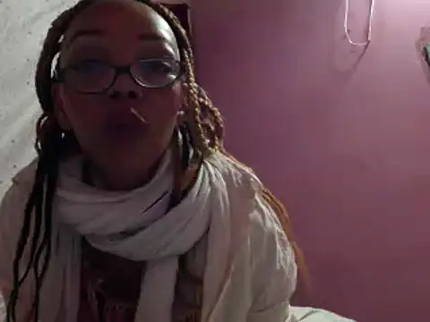 Ladyzee25 online show from 02/03/26, 04:32