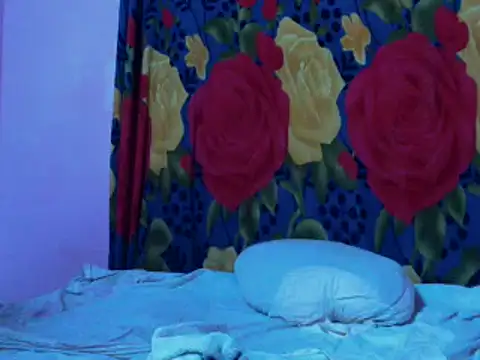 Ladyzee25 online show from 02/13/26, 04:58