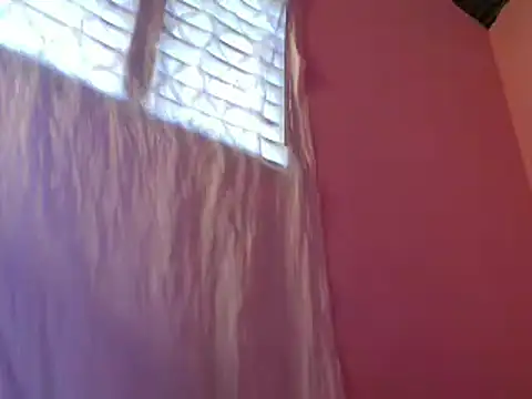 Snapshot of Ladyzee25 chatting on 03/03/26, 08:37 Ladyzee25 online show from 03/03/26, 08:37
