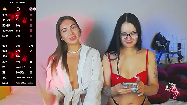 Miss Vic online show from 11/16/25, 03:28