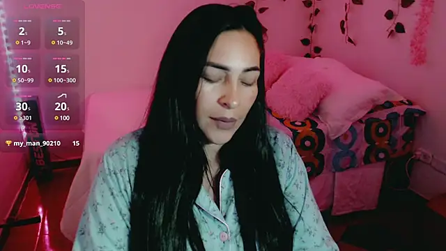 Snapshot of luna_lgomez_ chatting on 03/15/25, 11:19 luna lgomez  online show from 03/15/25, 11:19