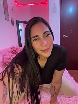 Snapshot of luna_lgomez_ chatting on 08/04/26, 11:07 luna lgomez online show from 08/04/26, 11:07