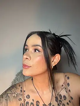 HotAlana  online show from 03/10/26, 04:34