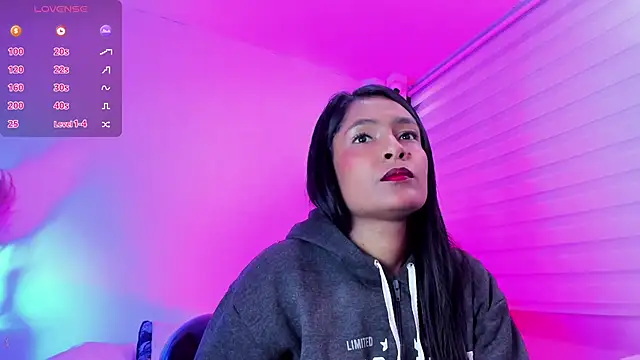 Fernanda liie  online show from 04/18/26, 12:20