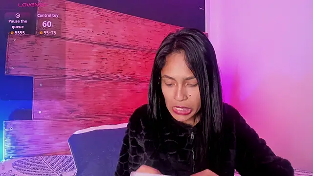 Snapshot of Fernanda_liie_ chatting on 06/03/26, 01:03 Fernanda liie online show from 06/03/26, 01:03