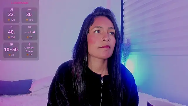 Fernanda liie  online show from 06/10/26, 12:48