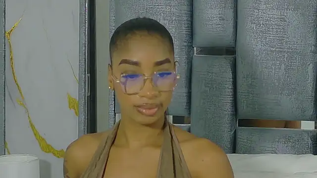 Angelesmith1 online show from 12/18/25, 09:10