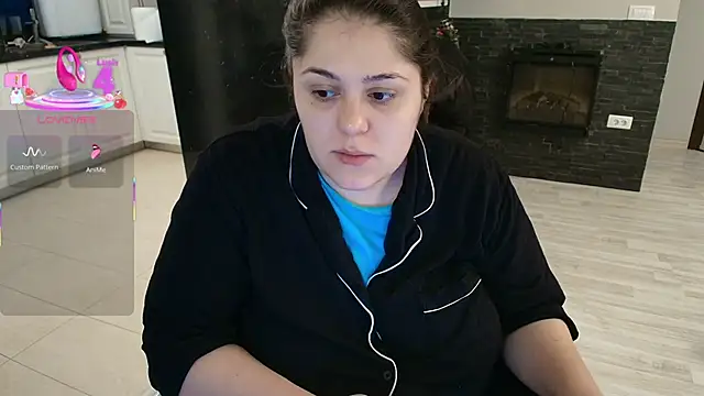 Layla- online show from 01/15/26, 01:59